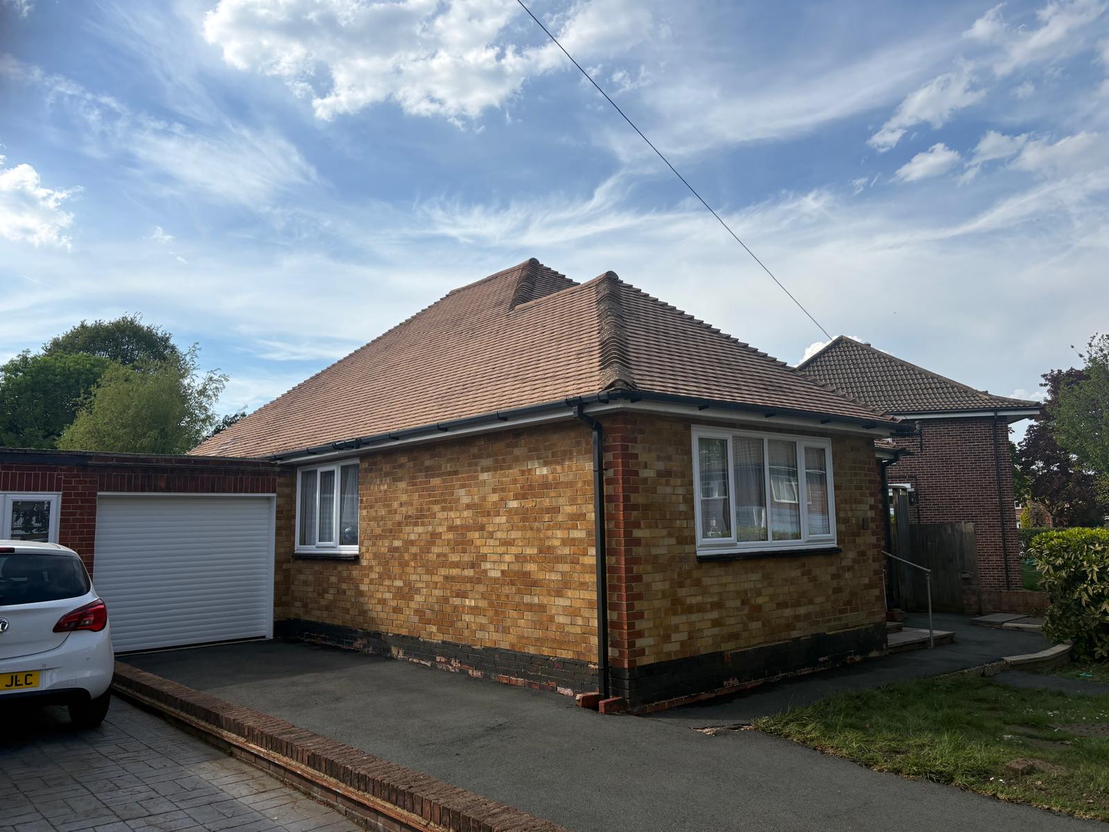 Pressure-washing work – garage driveway – after